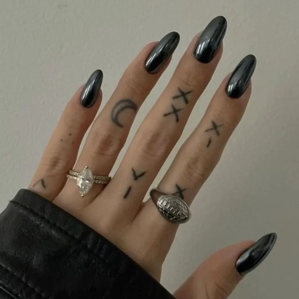 black-chrome-nails