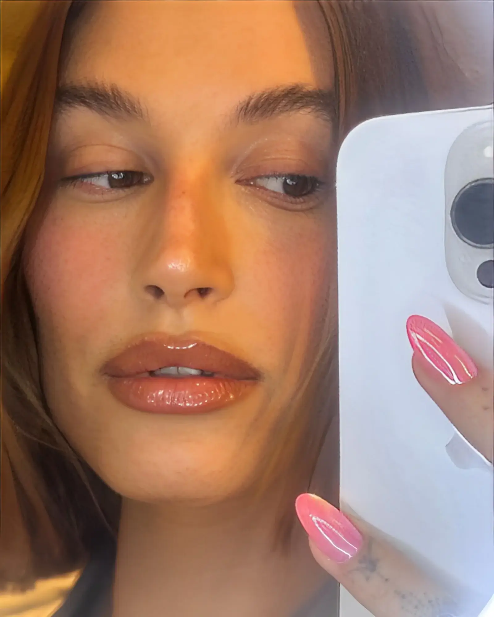 hailey bieber bubblegum pink nails