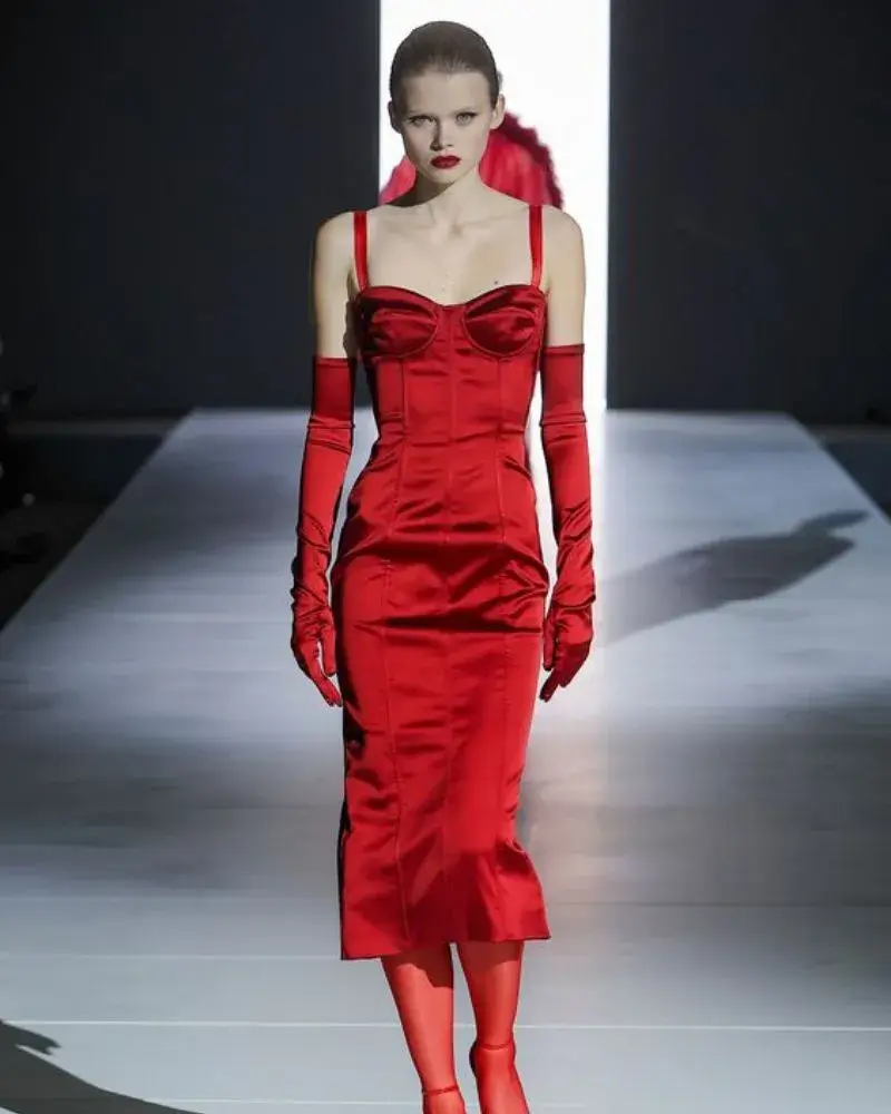 coming-in-red-hot-london-fashion-week-2023