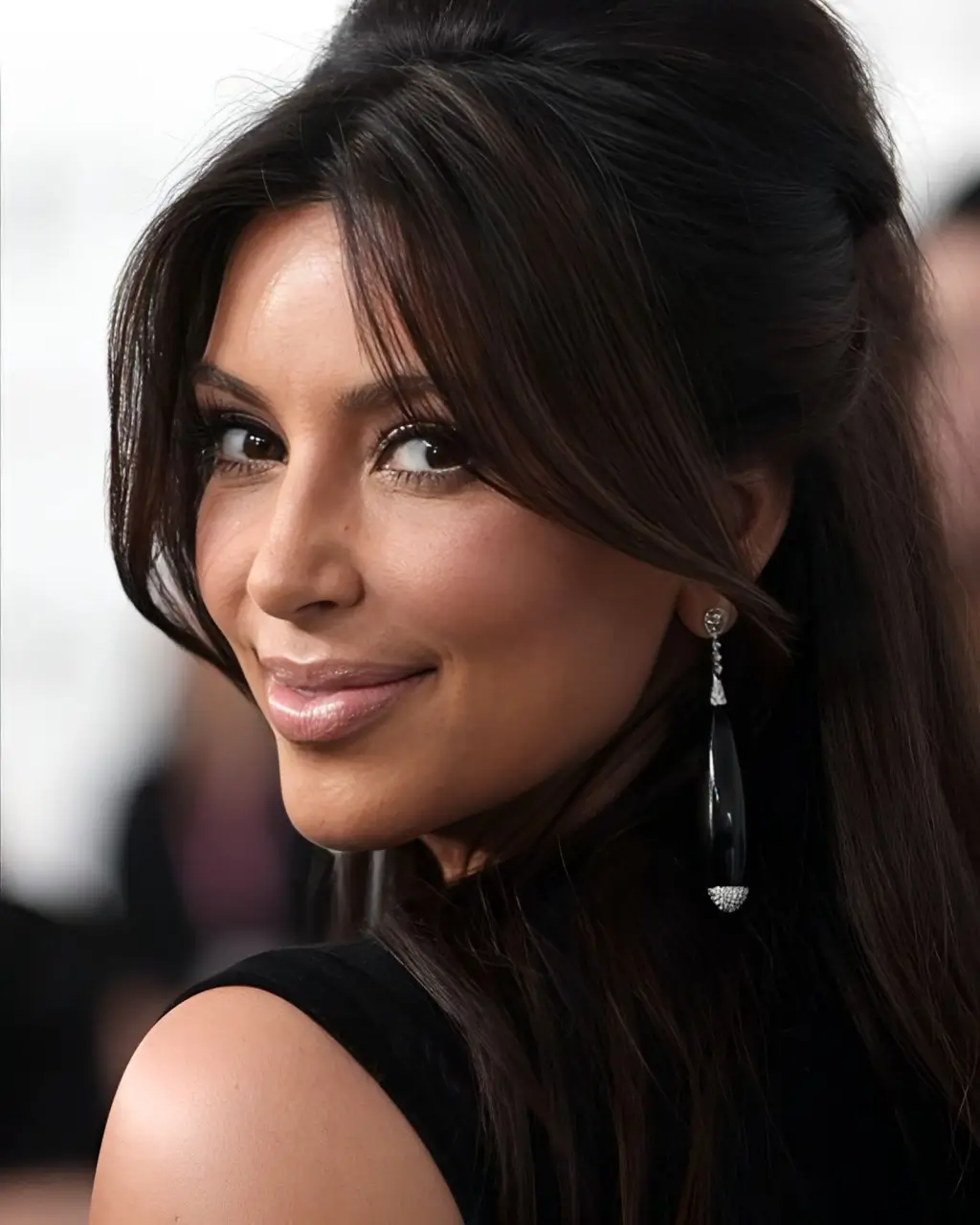 kim-kardashian-hair-choppy-bangs