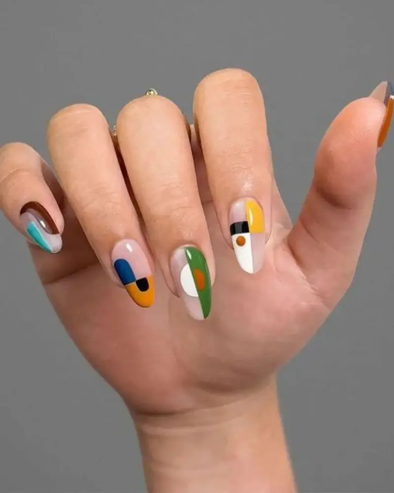 abstract-nail-art-abstract-shapes 