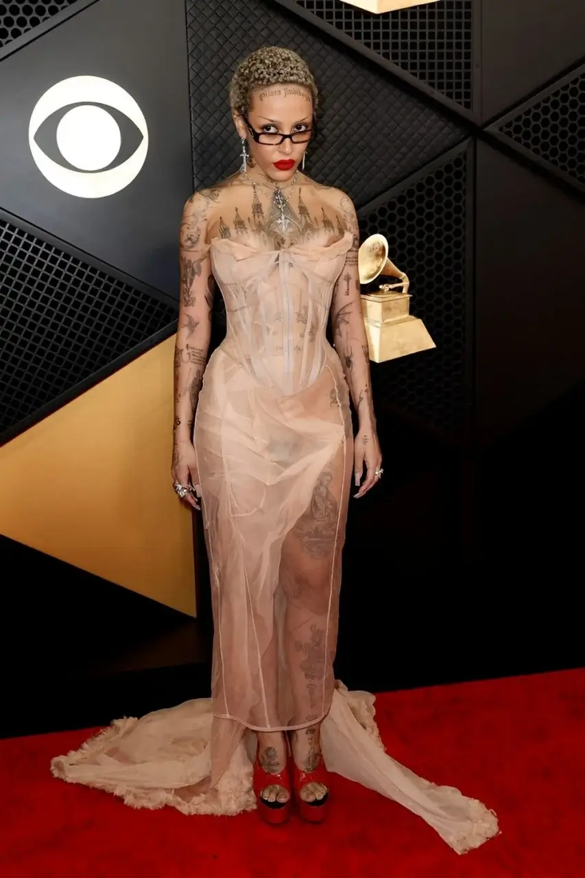 grammys-2024-red-carpet-doja-cat