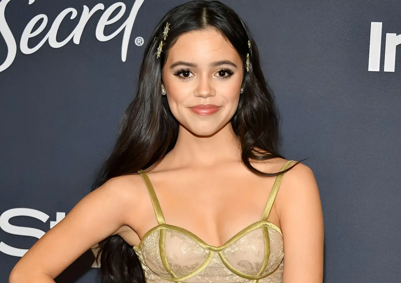 Jenna Ortega’s Merlot Manicure Ushers in Autumn Nail Trends