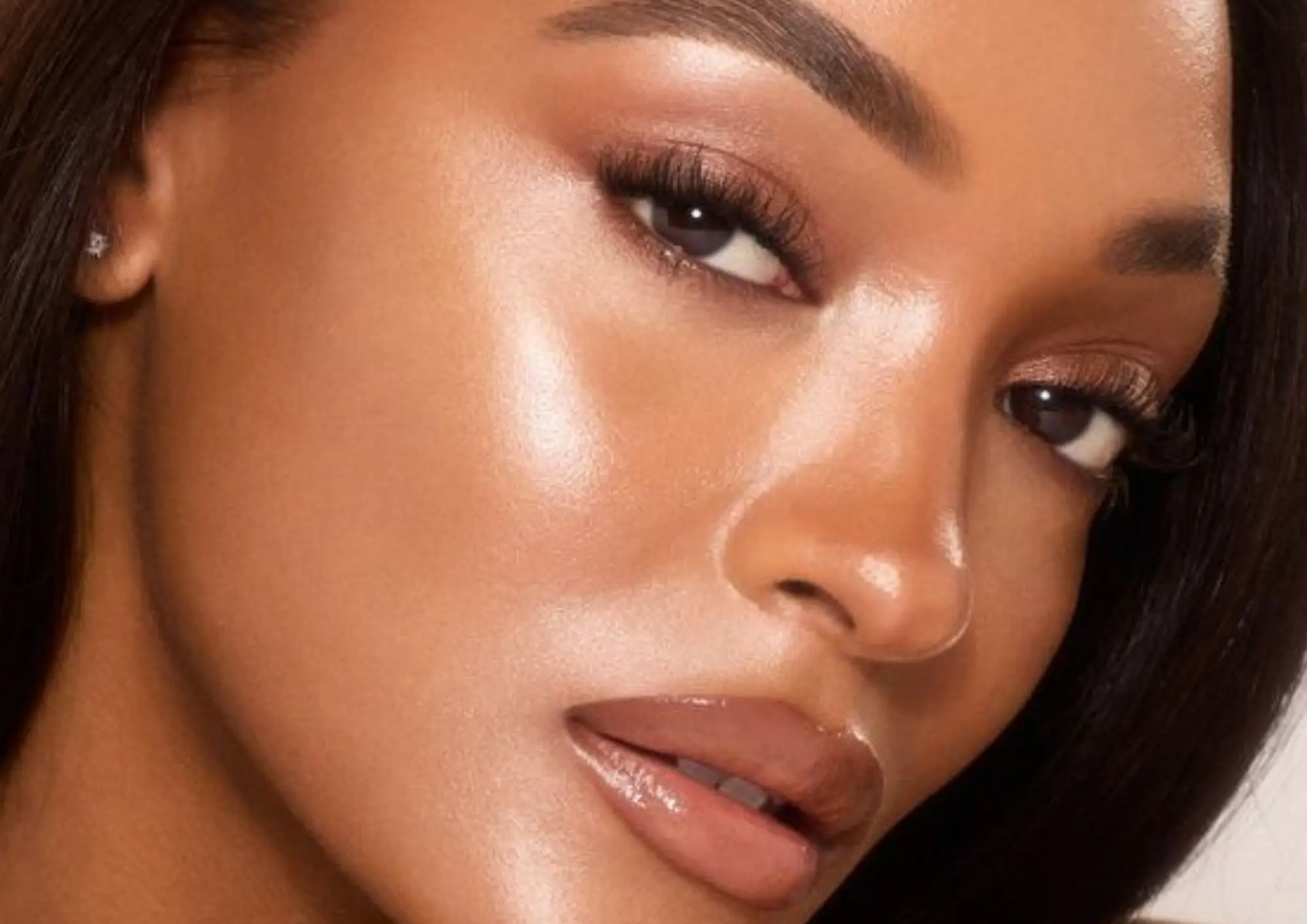 matte-or-dewy-foundation-which-is-better-for-your-skin-type-and-look